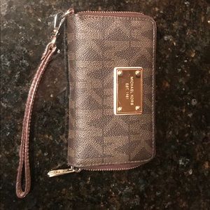 Michael Kors wristlet